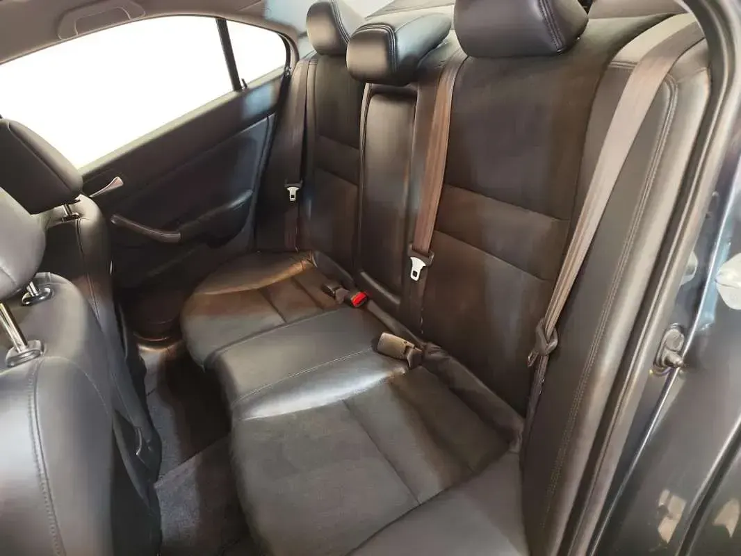 Usado Honda Accord Executive 140 CV (102 kW) 2007 Gris Berlina