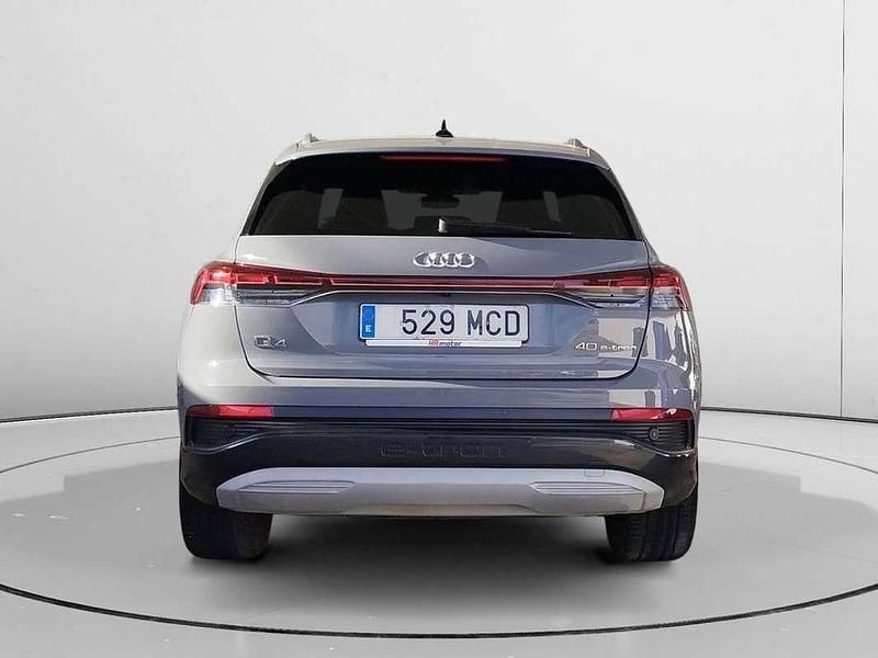 Usado Audi Q4 e-tron S-Line 152 kW (207 CV) 2022 Gris SUV