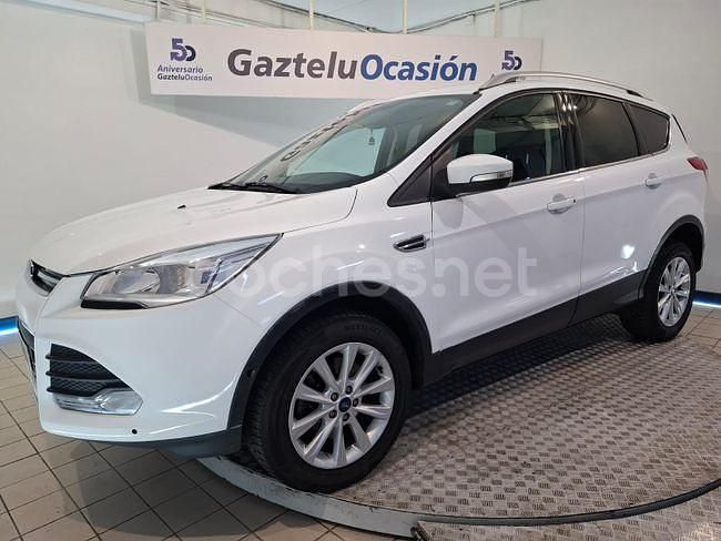 Usado Ford Kuga Titanium 150 CV (110 kW) 2016 Blanco SUV