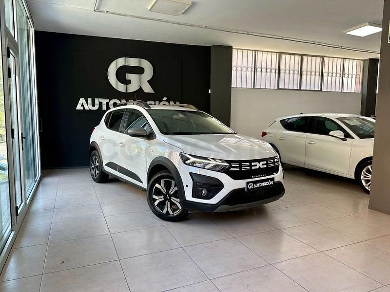 Usado Dacia Sandero Essentiel 91 CV (66 kW) 2023 Blanco Berlina