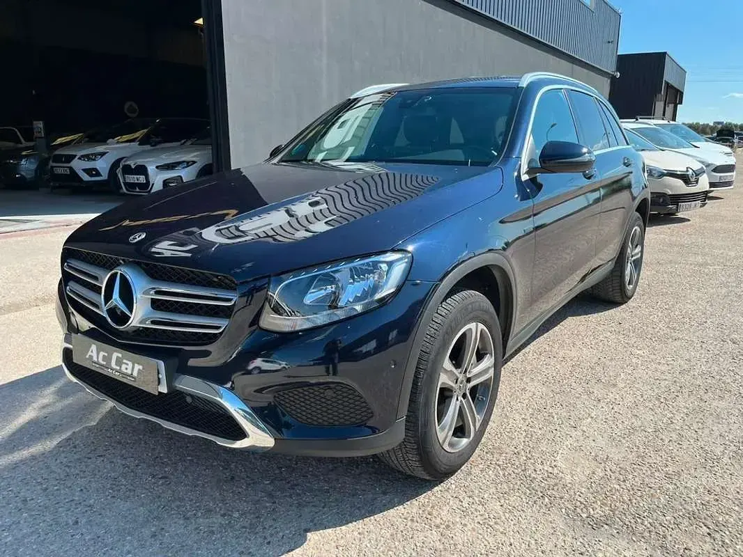Usado Mercedes GLC300 257 CV (189 kW) 2019 Azul SUV