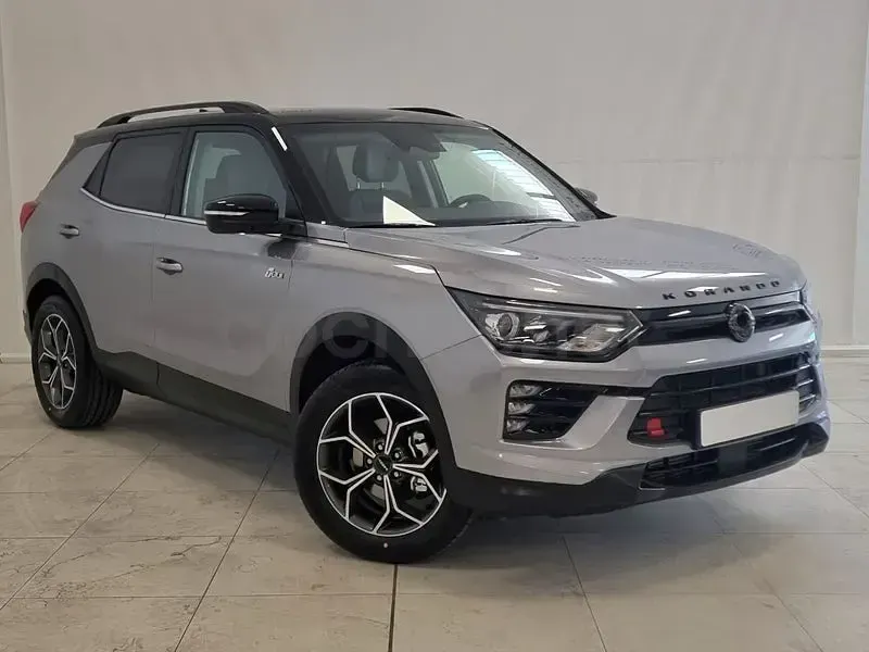 Nuevo KGM Korando 149 CV (109 kW) 2025 Gris / plata SUV