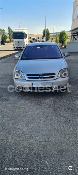 Gris / plata Usado 2004 Opel Vectra Comfort Berlina | 3700 € - Imagen 1/4