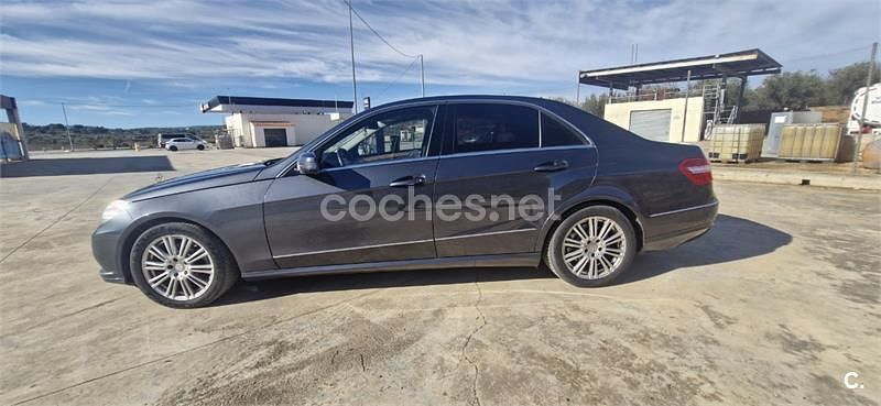 Usado Mercedes E250 204 CV (150 kW) 2013 Negro Berlina