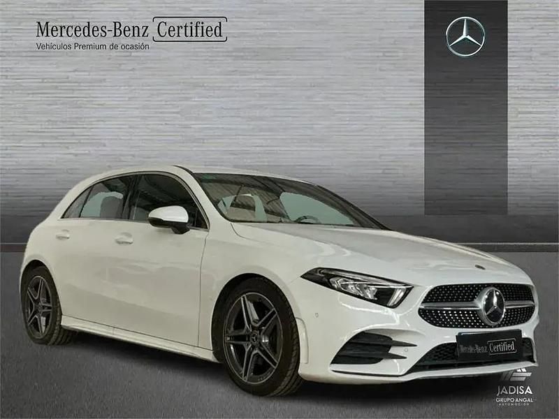 Usado Mercedes A180 136 HP (100 kW) 2021 Branco Sedan