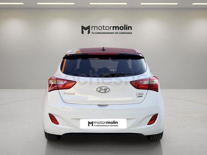Usado Hyundai i30 90 CV (66 kW) 2012 Blanco Berlina