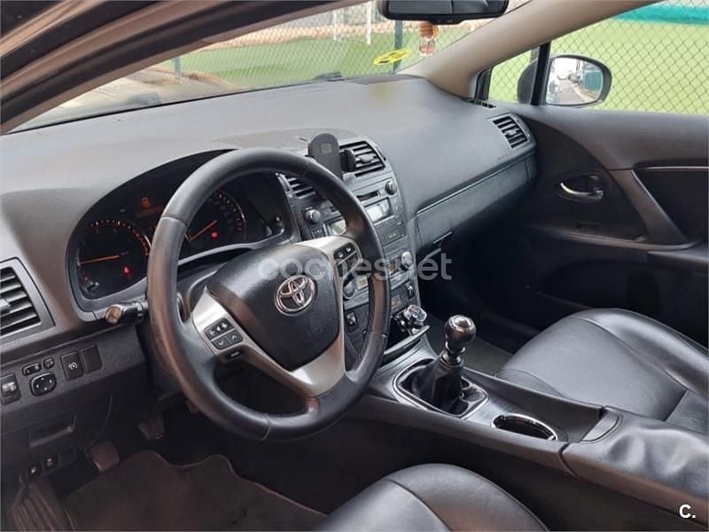 Gris / plata Usado 2009 Toyota Avensis Active Berlina | 4400 € (Precio justo) - Imagen 1/4