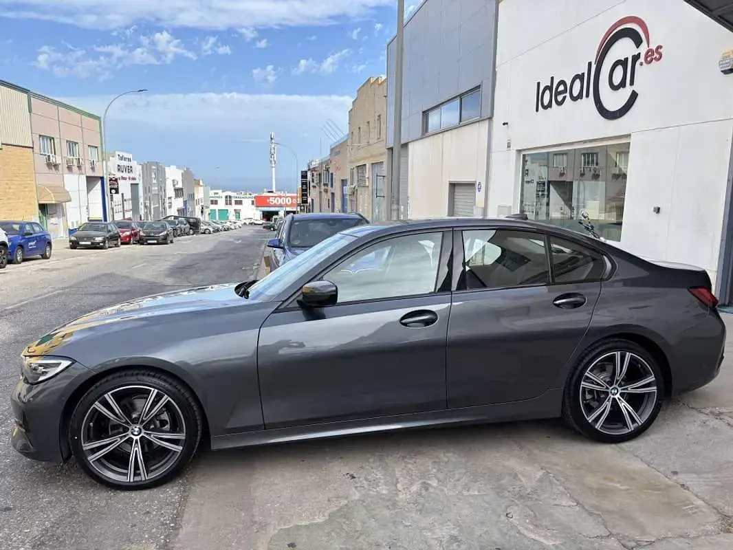 Usado BMW 320 M Sport 190 CV (139 kW) 2022 Gris Berlina