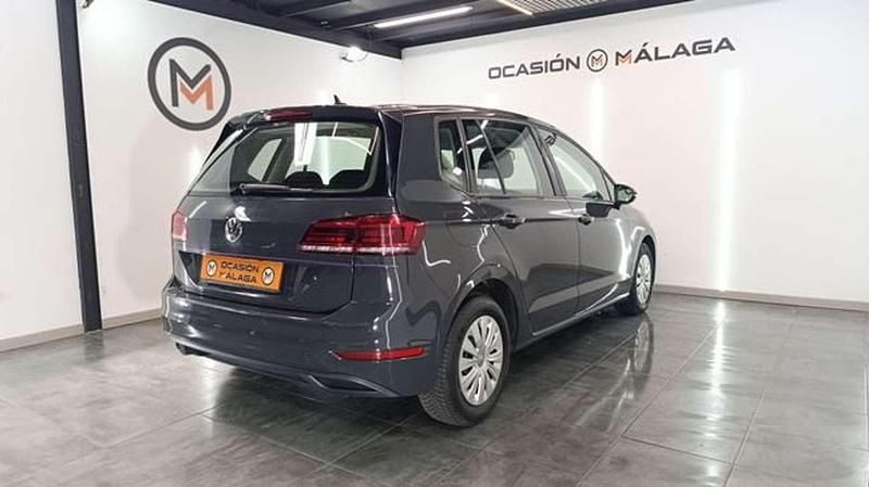 Usado VW Golf VII Edition 116 CV (85 kW) 2018 Gris Utilitario