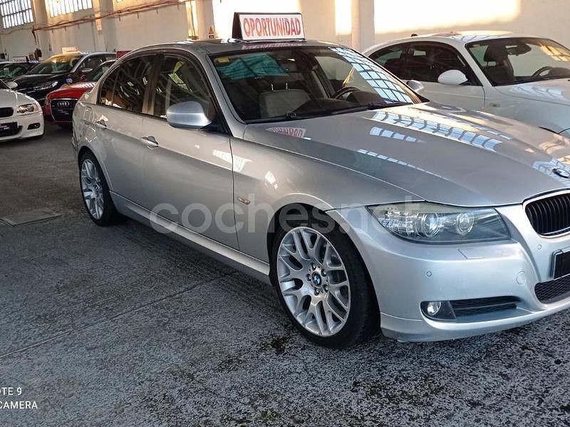 Usado BMW 320 Sport Line 177 CV (130 kW) 2009 Gris / plata Berlina