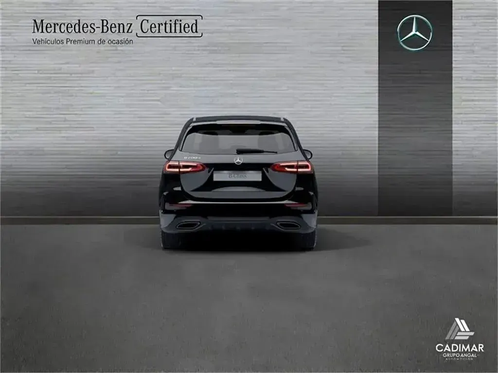 Usado Mercedes B200 150 CV (110 kW) 2022 Negro Monovolumen