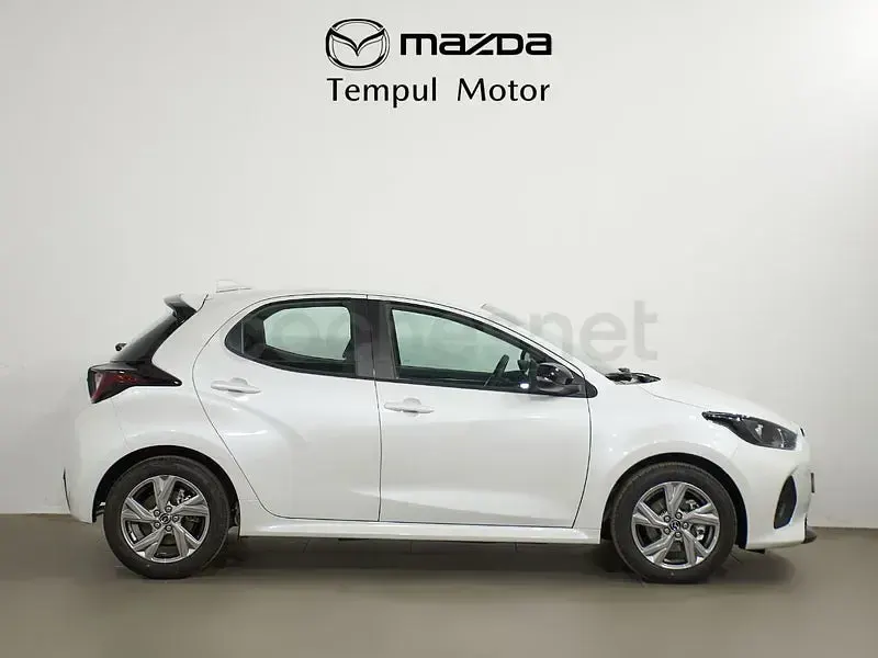 Usado Mazda 2 Exclusive-Line 116 CV (85 kW) 2025 Blanco Utilitario