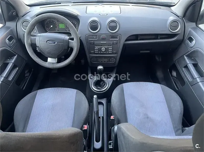 Usado Ford Fusion 68 CV (50 kW) 2010 Gris / plata Utilitario