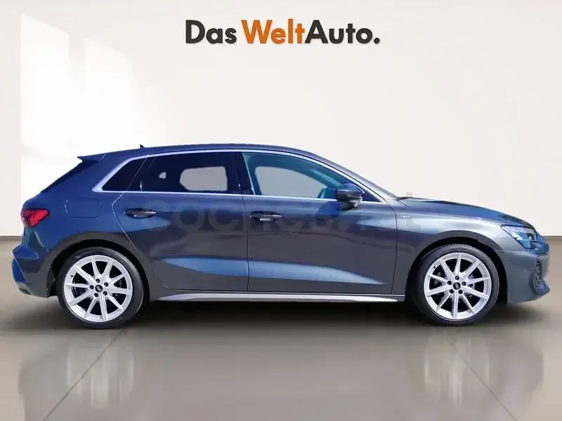 Usado Audi A3 S-Line 150 CV (110 kW) 2025 Gris / plata Berlina