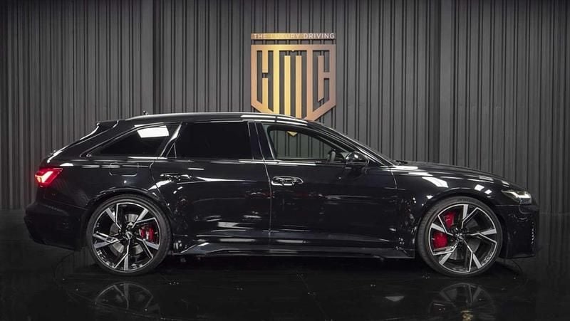 Usado Audi RS6 600 CV (441 kW) 2020 Negro Familiar