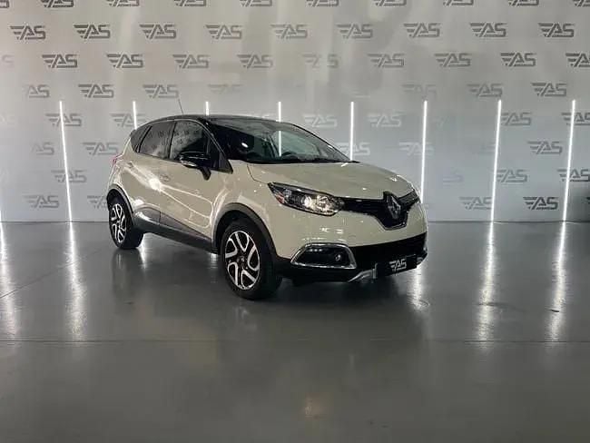 Używany Renault Captur XMOD 120 KM (88 kW) 2016 Beżowy SUV
