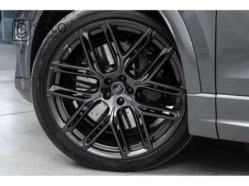 Usado Audi RS Q8 Ambiente 600 CV (441 kW) 2025 Gris / plata SUV