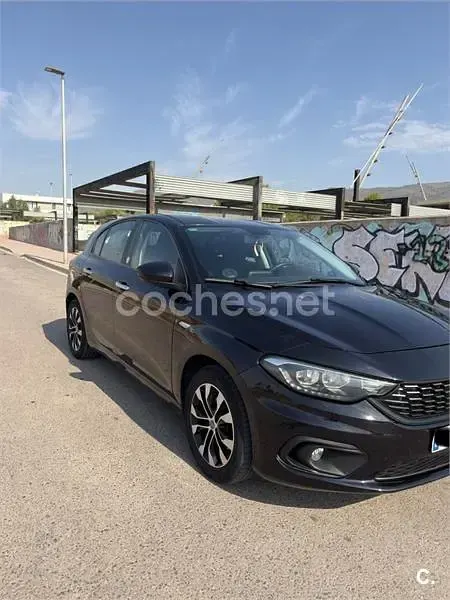 Usado Fiat Tipo Mirror 95 CV (69 kW) 2020 Negro Berlina