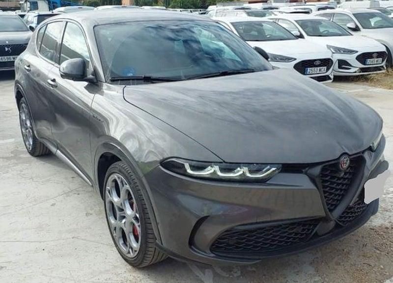 Usado Alfa Romeo Tonale Veloce 280 CV (205 kW) 2023 Gris / plata SUV