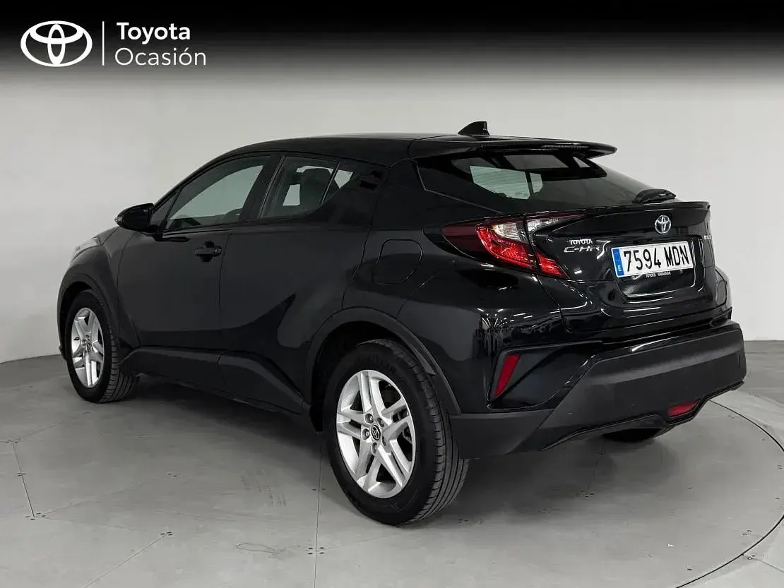 Usado Toyota C-HR Active 122 CV (89 kW) 2023 Negro azabache SUV