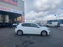 Usado Peugeot 308 Style 130 CV (95 kW) 2018 Blanco Berlina
