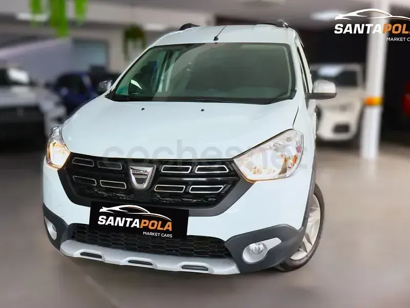 Usado Dacia Dokker Stepway 90 CV (66 kW) 2017 Blanco Monovolumen
