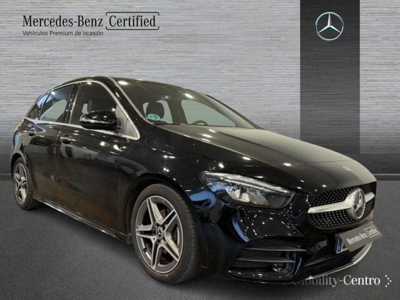 Occasion Mercedes B180 AMG line 116 PK (85 kW) 2022 Zwart MPV