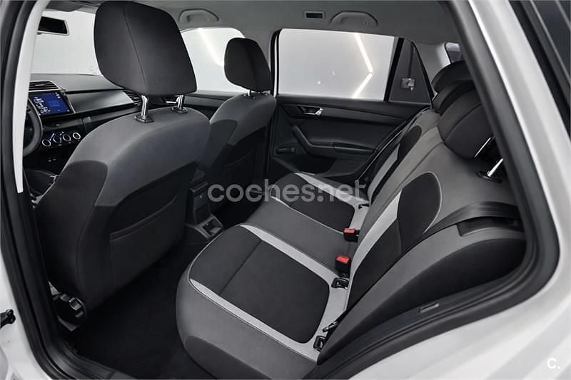 Usado Skoda Fabia Monte Carlo 105 CV (77 kW) 2017 Blanco Familiar