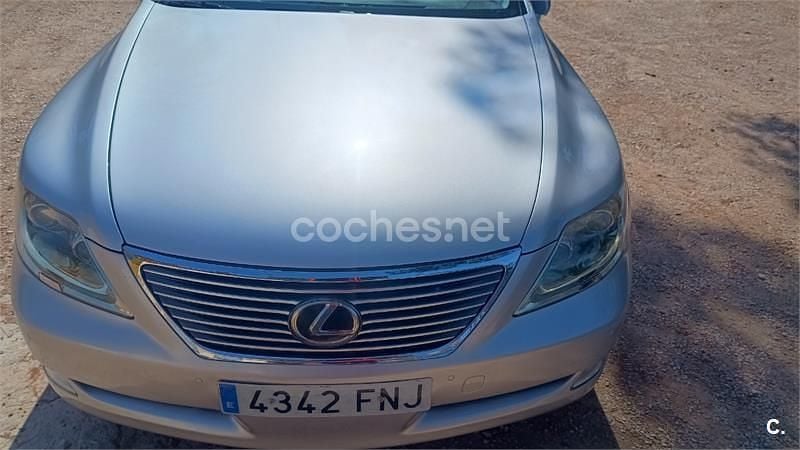 Usado Lexus LS460 President Line 380 CV (279 kW) 2007 Gris / plata Berlina