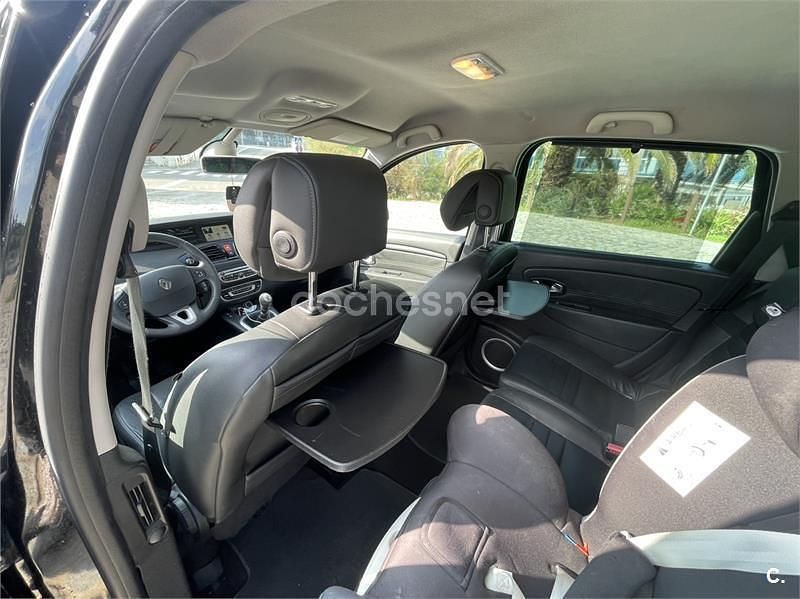 Negro Usado 2011 Renault Scénic III Monovolumen | 3999 € (Precio justo) - Imagen 1/1