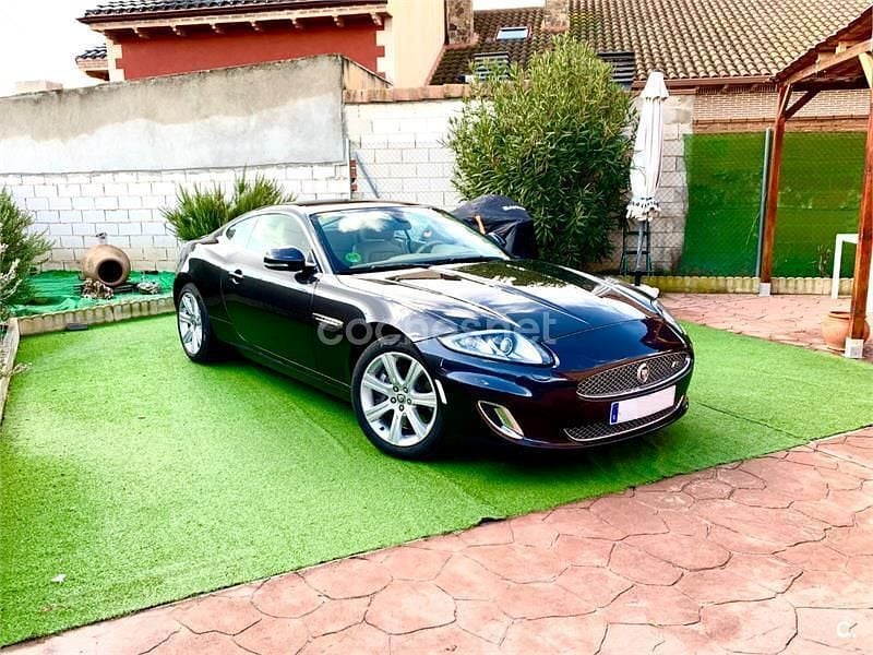 Usado Jaguar XK 385 CV (283 kW) 2012 Negro Coupe