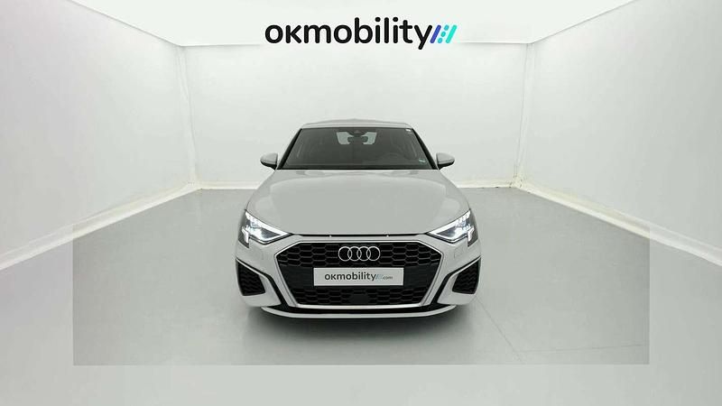 Usado Audi A3 S-Line 150 CV (110 kW) 2024 Blanco Familiar