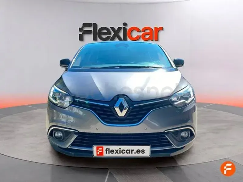 Usado Renault Grand Scénic IV Zen 140 CV (102 kW) 2019 Gris / plata Monovolumen