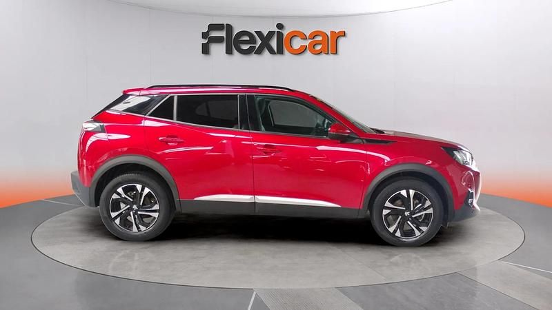 Usado Peugeot 2008 Allure 131 CV (96 kW) 2020 Rojo SUV