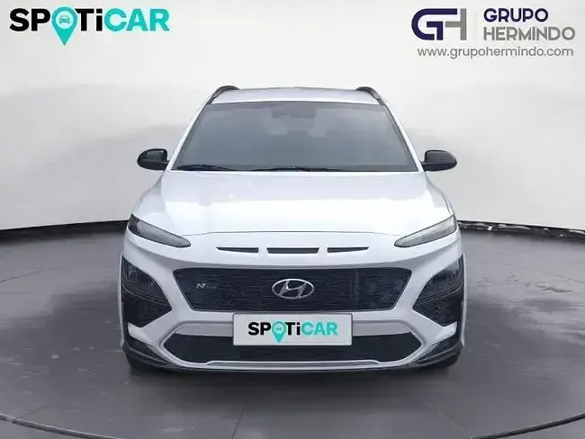 Usado Hyundai Kona N Line 120 CV (88 kW) 2023 Blanco SUV