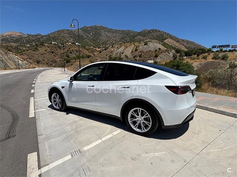 Eléctrico Usado 2023 Tesla Model Y RWD SUV | 32.500 € (Precio justo) - Imagen 1/4