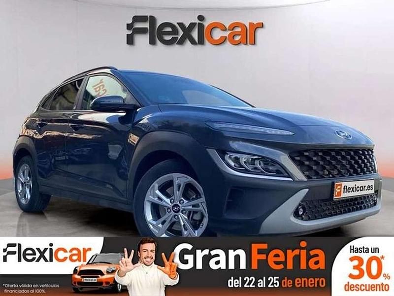 Usado Hyundai Kona 120 CV (88 kW) 2022 Gris SUV