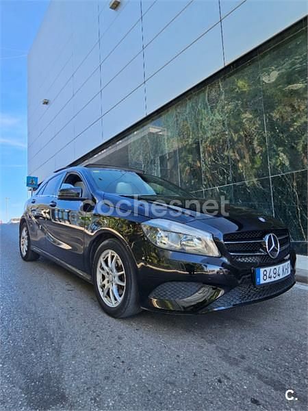 Usado Mercedes A180 AMG line 109 CV (80 kW) 2013 Negro Berlina