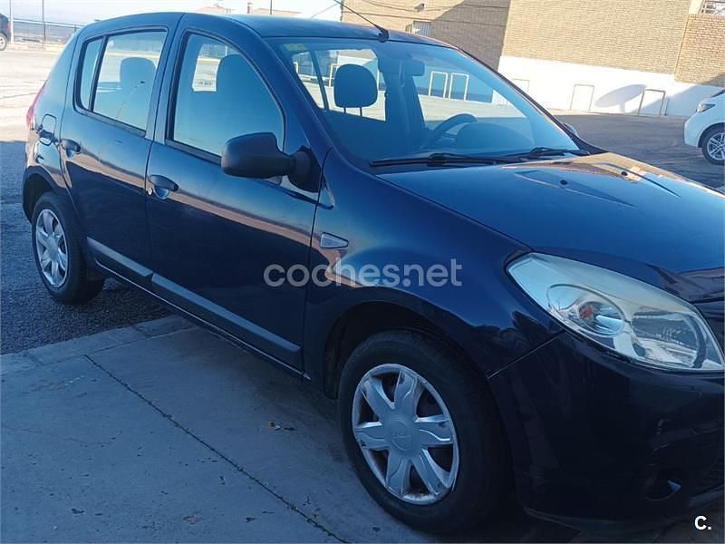 Azul Usado 2010 Dacia Sandero Ambiance Berlina | 3000 € (Buen precio) - Imagen 1/4