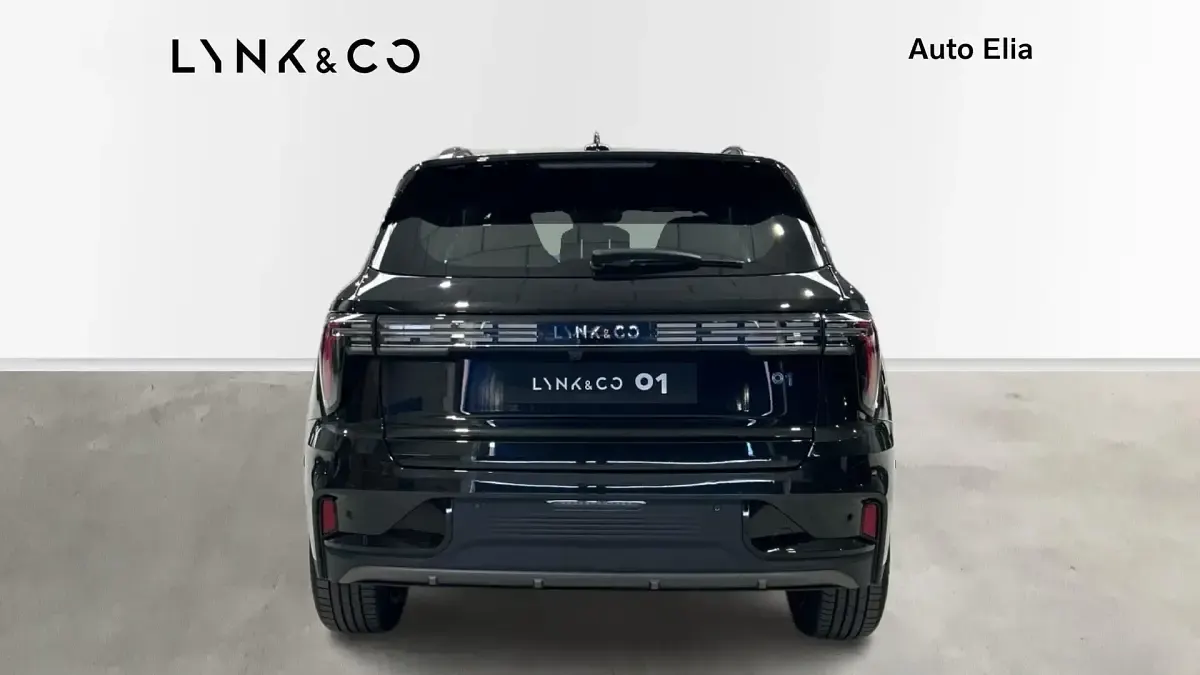 Usado Lynk & Co 01 276 CV (202 kW) 2026 Negro SUV
