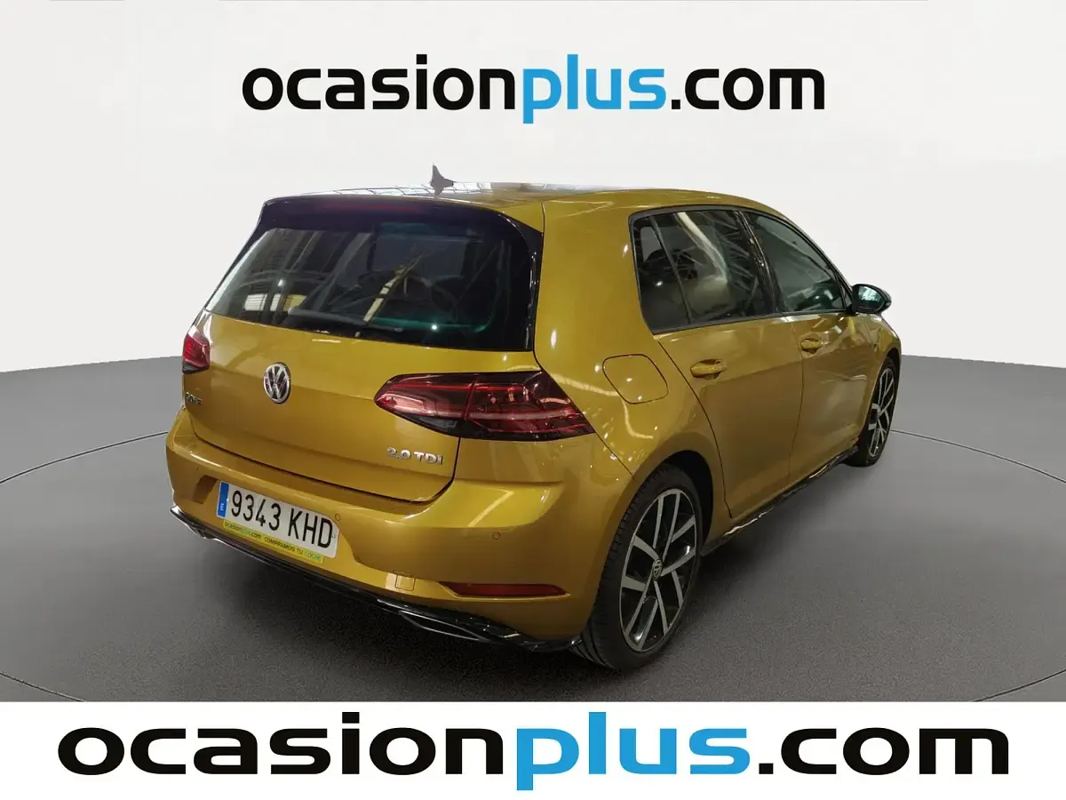 Usado VW Golf VII Sportline 150 CV (110 kW) 2018 Dorado Utilitario