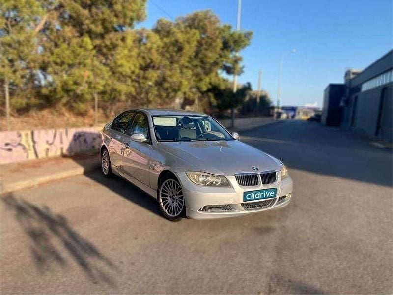 Usado BMW 318 116 CV (85 kW) 2006 Gris Berlina
