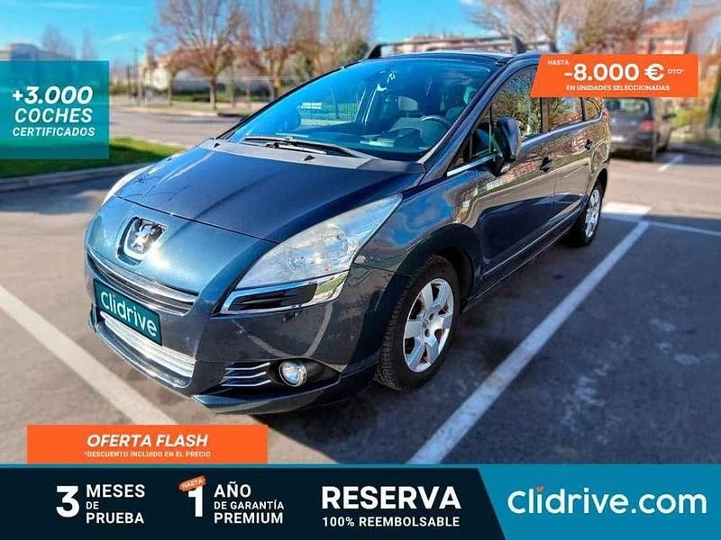 Usado Peugeot 5008 Active 114 CV (83 kW) 2013 Azul Monovolumen