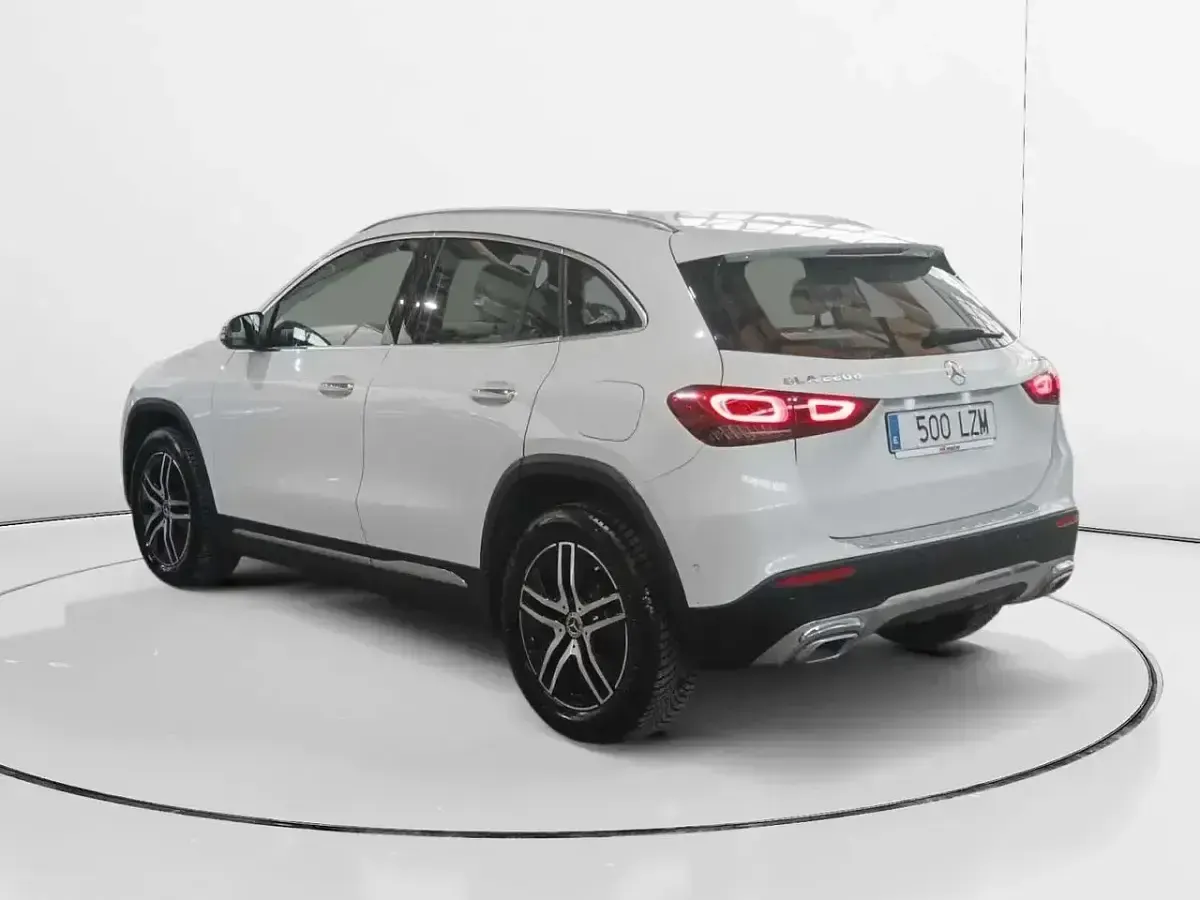 Usado Mercedes GLA220 190 CV (139 kW) 2022 Blanco SUV