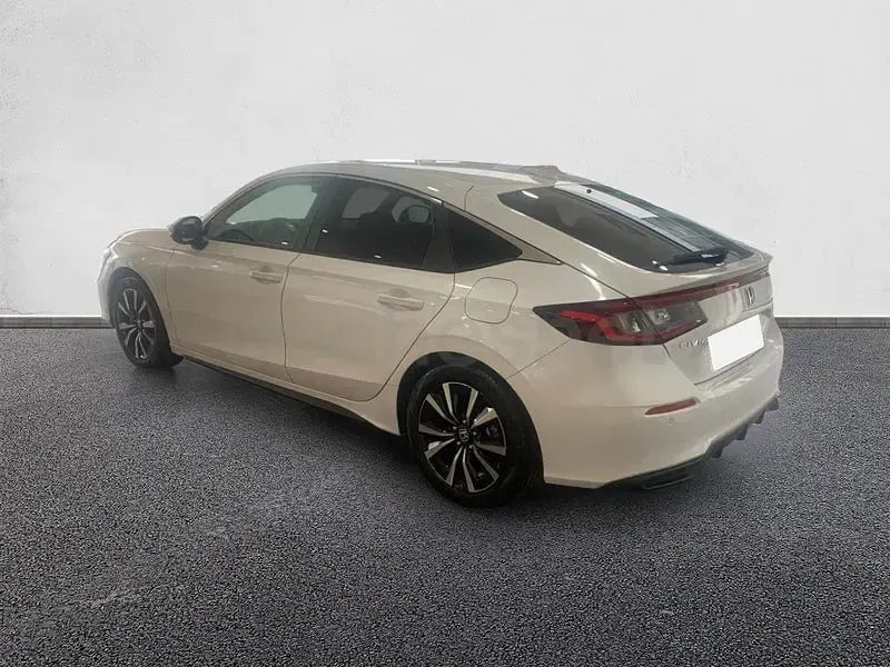 Nuevo Honda Civic Elegance 184 CV (135 kW) 2026 Gris / plata Berlina