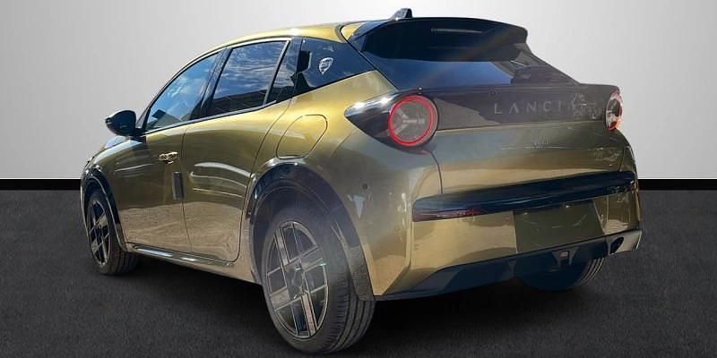 Nuevo Lancia Ypsilon 110 CV (80 kW) 2025 Oro Utilitario