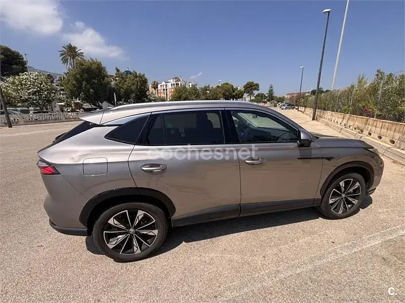 Usado MG HS Comfort 170 CV (125 kW) 2025 Gris / plata SUV