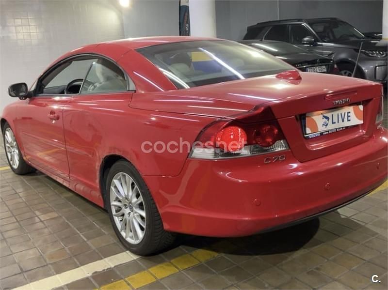 Usado Volvo C70 Summum 136 CV (100 kW) 2008 Rojo Descapotable