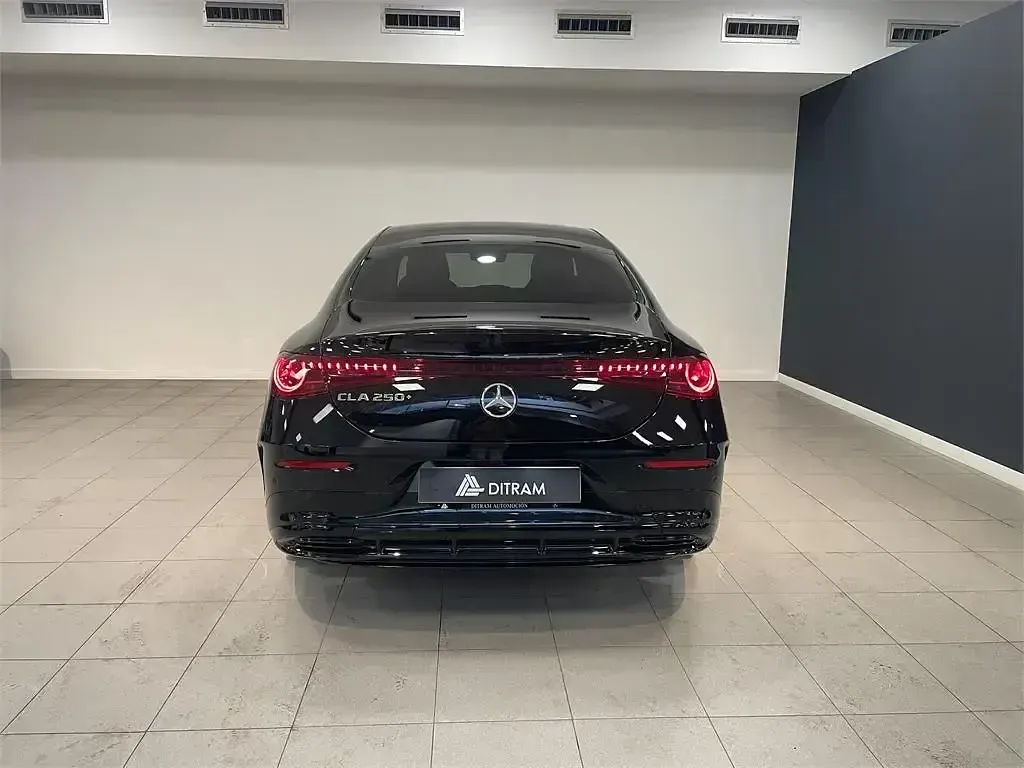 Usado Mercedes CLA 250+ 200 kW (272 CV) 2026 Negro Berlina