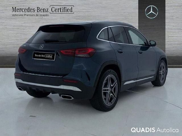 Usado Mercedes GLA180 AMG line 136 CV (100 kW) 2022 Azul denim SUV